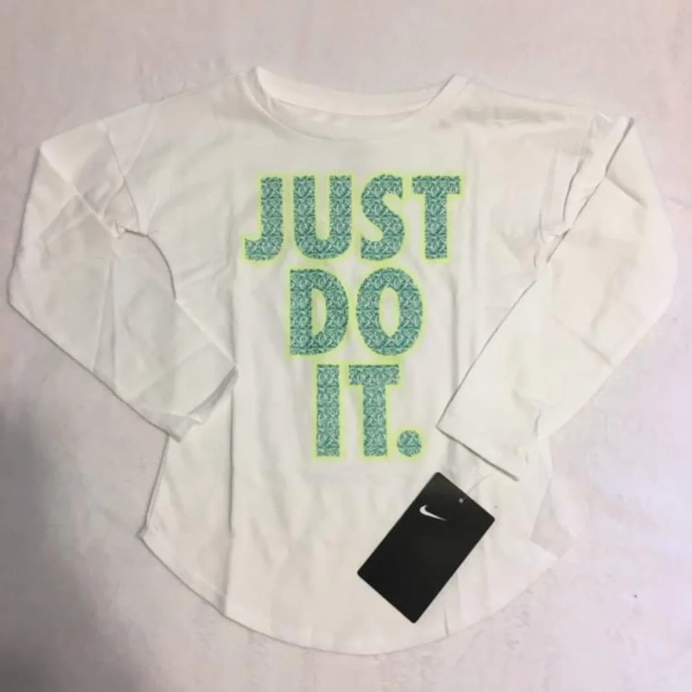 Nike Long Sleeve Graphic Tee Kids Size 4 White NWT Just Do It Athletic Cut Shirt